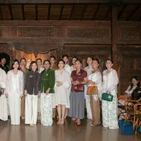 Suasana hangat dan intimate terasa saat SISSAE memperkenalkan kolaborasi terbarunya bersama Eva Margawaty (Sumber: SISSAE)