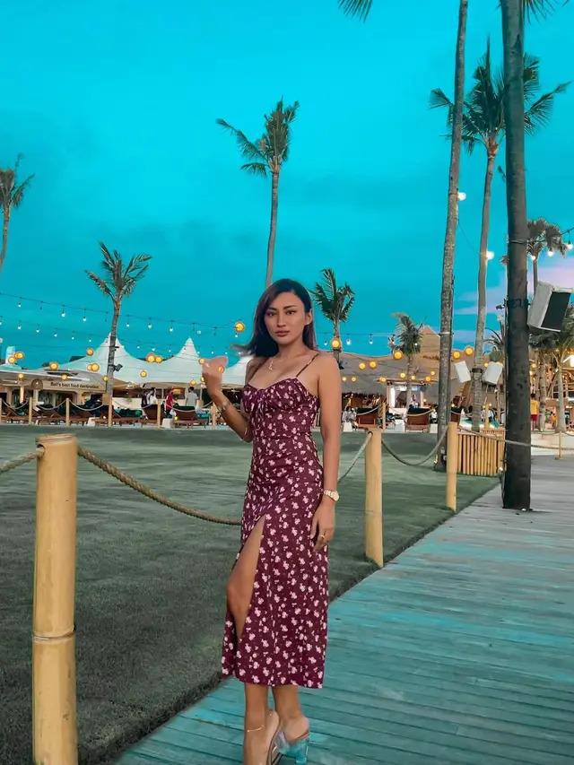 Selebgram Davina Dee dari Surabaya. (Foto: Instagram @davinadee_)