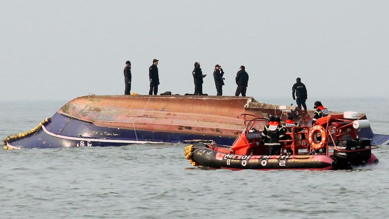 Kapal tenggelam di korea selatan