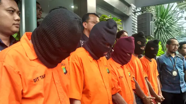Polda Metro Jaya mengungkap peredaran materai palsu (Merdeka.com/Ronald)