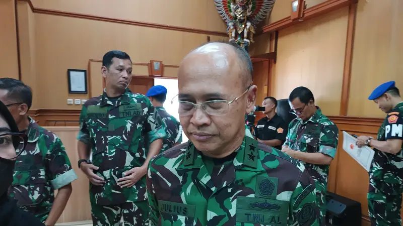 Kapuspen TNI Laksamana Muda (Laksda) Julius Widjojono