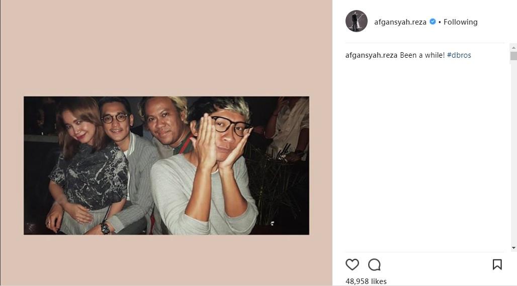 Afgan tampil mesra dengan Rossa (Foto: Instagram)