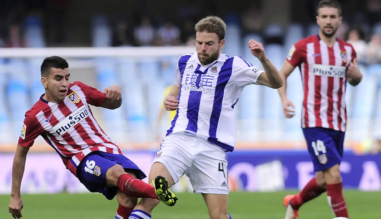 Asier Illarramendi. Gelandang bertahan jebolan Akademi Real Sociedad ini total 3 musim memperkuat Real Sociedad di periode pertamanya mulai 2010/2011. Awal 2013/2014 ia hijrah ke Real Madrid dengan mahar 32 juta euro. (AFP/Ander Gillenea)