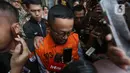 Pada 9 Januari 2026, KPK menetapkan dua tersangka utama dalam kasus tersebut, yakni Yaqut Cholil Qoumas dan Ishfah Abidal Aziz. Tampak dalam foto, mantan Staf Khusus Menteri Agama (Menag) periode 2020-2024, Yaqut Cholil Qoumas, Ishfah Abidal Aziz alias Gus Alex usai menjalani pemeriksaan di Gedung Merah Putih Komisi Pemberantasan Korupsi (KPK), Jakarta, Selasa (17/3/2026). (Liputan6.com/Helmi Fithriansyah)