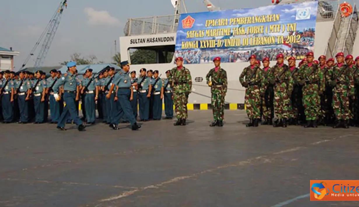 Citizen6, Tanjung Priok: Panglima TNI Laksamana TNI Agus Suhartono, melepas KRI Sultan HSN-366 menuju Lebanon sebagai Satgas MTF TNI Konga XXVIII-D/UNIFIL sebagai bagian dari operasi UNIFIL, Rabu (16/5). (Pengirim: Badarudin Bakri)