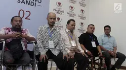 Perwakilan Perkumpulan Disabilitas Indonesia usai melakukan pertemuan dengan Capres nomor urut 02 Prabowo Subianto di Jakarta, Selasa (4/12). Pertemuan untuk silaturahmi dan dialog dalam rangka Hari Disabilitas Internasional. (Merdeka.com/Iqbal S Nugroho)