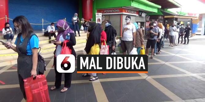 VIDEO:  Baru Dibuka, Warga dan Karyawan Toko Antre Masuk Mal