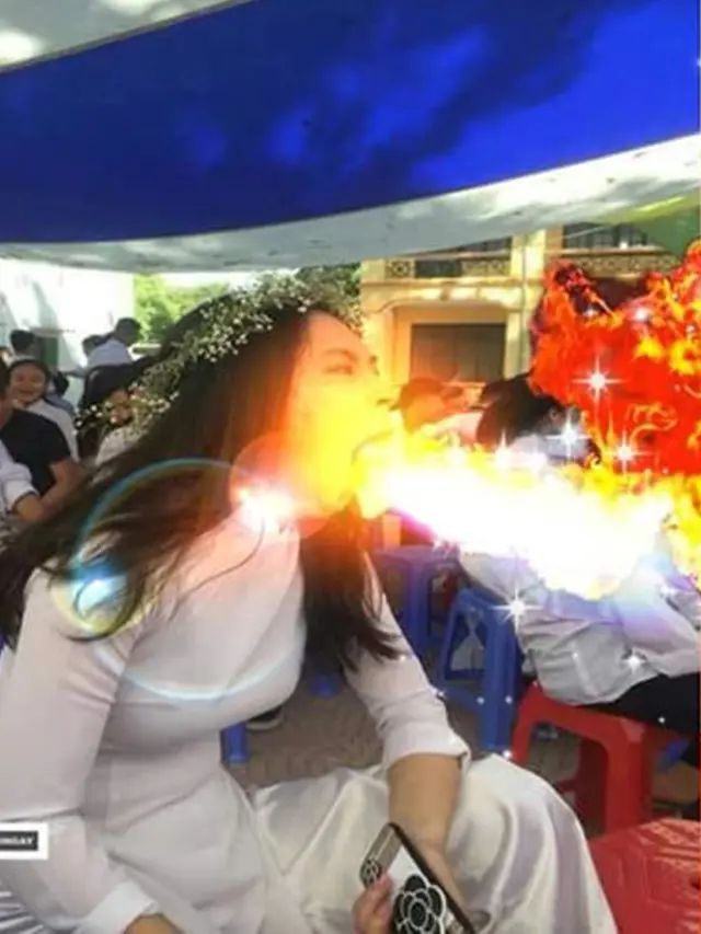 Ulah Kocak Warganet Isengi Foto Gadis yang Menguap
