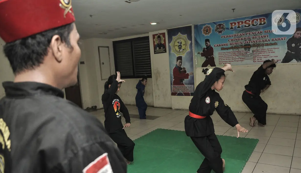Namun, berpindah ke Rusunawa tak mengendorkan semangat Iwan untuk terus mengajarkan silat kepada kaum muda. (merdeka.com/Iqbal S Nugroho)