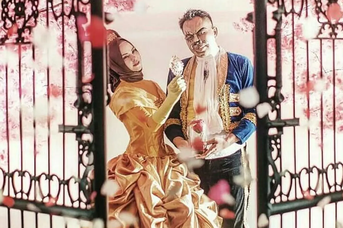 [Bintang] Angel Lelga dan Vicky Prasetyo