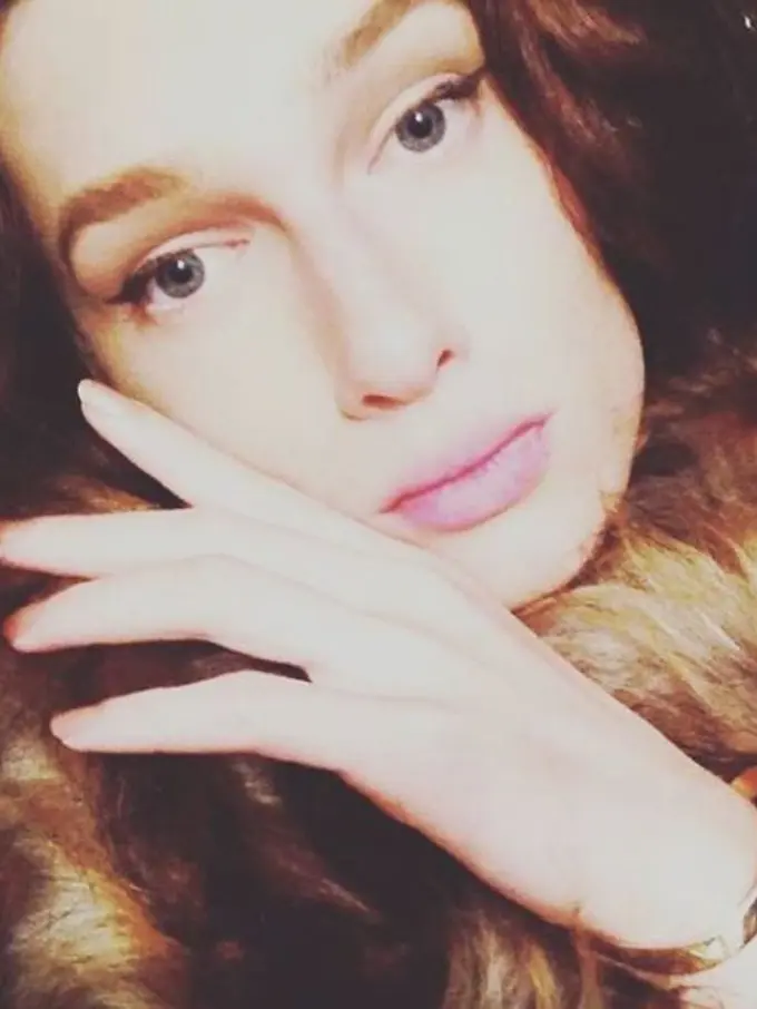 [Bintang] Setelah Berpacaran dengan 100 Pria, Wanita Transgender Menyadari kalau Ia Jatuh Cinta dengan Wanita