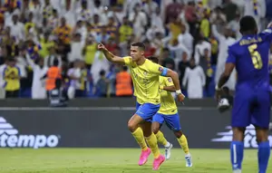 Pemain Al Nassr, Cristiano Ronaldo, melakukan selebrasi setelah mencetak gol ke gawang US Monastir pada laga kedua Grup C Liga Champions Arab 2023 di King Fahd Stadium, Taif, Selasa (1/8/2023). (twitter/al nassr)