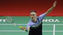 Viktor Axelsen berhasil mengalahkan Wang Tzu Wei dalam dua game langsung 21-10, 21-13 dalam waktu 43 menit. (Bola.com/Ikhwan Yanuar)
