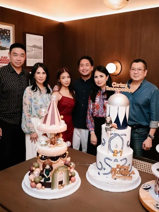 Pada kesempatan tersebut, Clarissa juga tampak memukau dengan warna lipstik yang begitu tonjolkan warna bibir asli.  [Foto: instagram/ Clarissa Tanoesoedibjo]