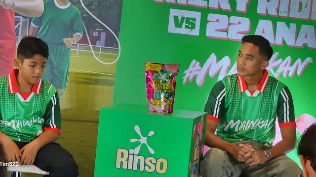 Rizky Ridho Bersama Anak Terpilih Dari 22 Anak