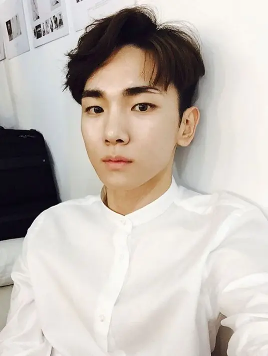 Key SHINee lahir pada 23 September 1991, setidaknya ada satu tahun lagi untuk melihat dan menikmati suara indah dari pemilik nama Kim Ki Bum itu. (Foto: koreaboo.com)