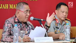 Menteri Pertahanan Ryamizard Ryacudu (kiri) dan Kapolri Jenderal Polisi Tito Karnavian (kanan) saat menjadi pembicara dalam seminar nasional Revitalisasi Patriotisme untuk Bela Bangsa dan Negara di UGM, Yogyakarta, Selasa (19/12). (Liputan6.com/Juli)