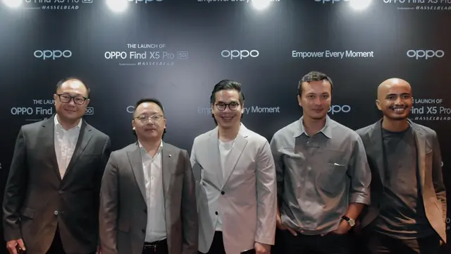 Nicholas Saputra dalam konferensi pers peluncuran Oppo Find X5 Pro 5G di Indonesia, Jakarta, 3 Juni 2022. (Foto: Dok. Oppo Indonesia)