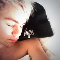 Cukup menyelami Instagram beberapa selebriti pria ini kamu akan semakin jatuh cinta.
