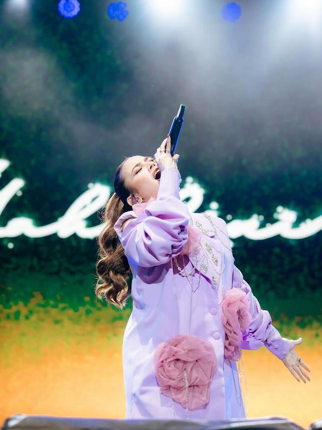 Mahalini di Panggung Terakhir Sebelum Umumkan Vakum