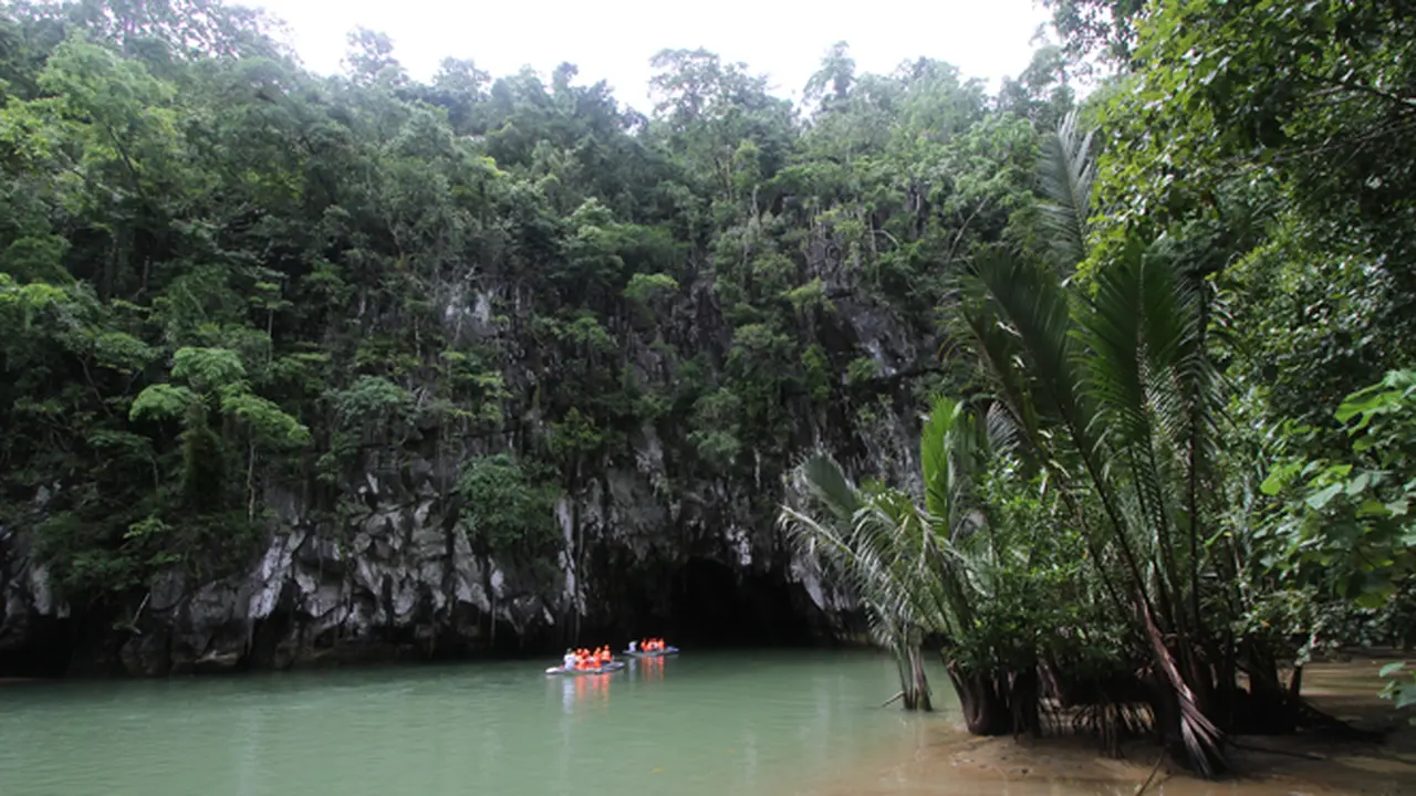 Bertualang ke Sungai Bawah Tanah Terindah di Puerto Princesa