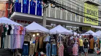 Pratunam Market jadi destinasi favorit pelancong untuk membeli barang-barang fasion dan suvenir. (Liputan6.com/Melinda Indrasari)