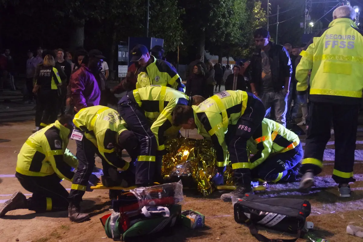 Korban kepanikan di Fan Zone Paris