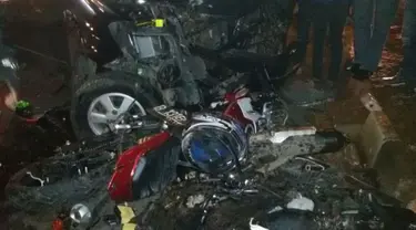 Menurut Sandy, semua berawal saat Ali dan Christopher bertengkar dalam perjalanan dari sebuah pusat perbelanjaan di Jakarta Selatan. Saat itu mobil masih dikemudikan Sandy. Ali kemudian minta turun di kawasan Mayestik, Kebayoran Lama, Jakarta Selatan.