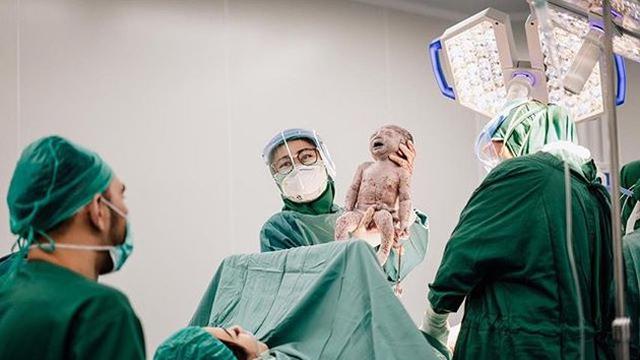 5 Momen Kelahiran Anak ke-2 Enji Mantan Ayu Ting Ting, Dikaruniai Bayi Laki-laki