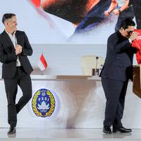 Foto: Pancaran Kebahagiaan John Herdman Saat Diperkenalkan Sebagai Pelatih Baru Timnas Indonesia