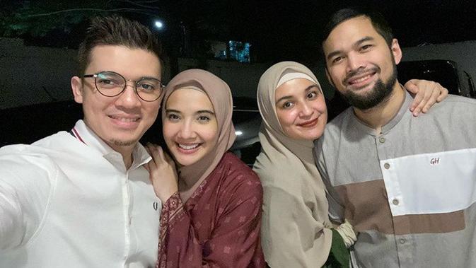 Keluarga kecil Zaskia dan Shireen Sungkar (Sumber: Instagram/irwansyah_15)