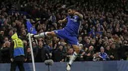 7. Diego Costa (Chelsea, 2014-2018). Memperkuat Chelsea dalam 89 penampilan, meraih 2 gelar Premier League dan 1 Piala Liga. Sosok striker yang mematikan dan dibenci para bek lawan saat bermain fokus. Mencetak masing-masing 20 gol saat Chelsea merebut 2 gelar Premier League. (AFP/Ian Kington)