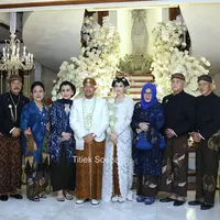 Potret Titiek Soeharto Hadiri Pernikahan Putra Ari Sigit