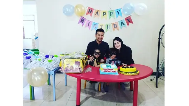 Merayakan ulang tahun Alkeinan Mahsyir Putro Dardak dengan sederhana dan penuh kehangatan.