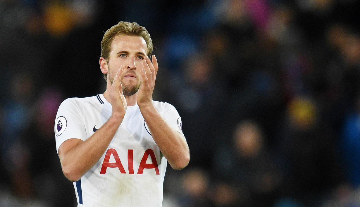 2. Harry Kane (Tottenham Hotspur) - 10 Gol. (AFP/Oli Scarff)