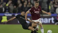 Kompak dengan Pep Guardiola, Rodri Tegaskan Man City Belum Kibarkan Bendera Putih dalam Perburuan Trofi Liga Inggris