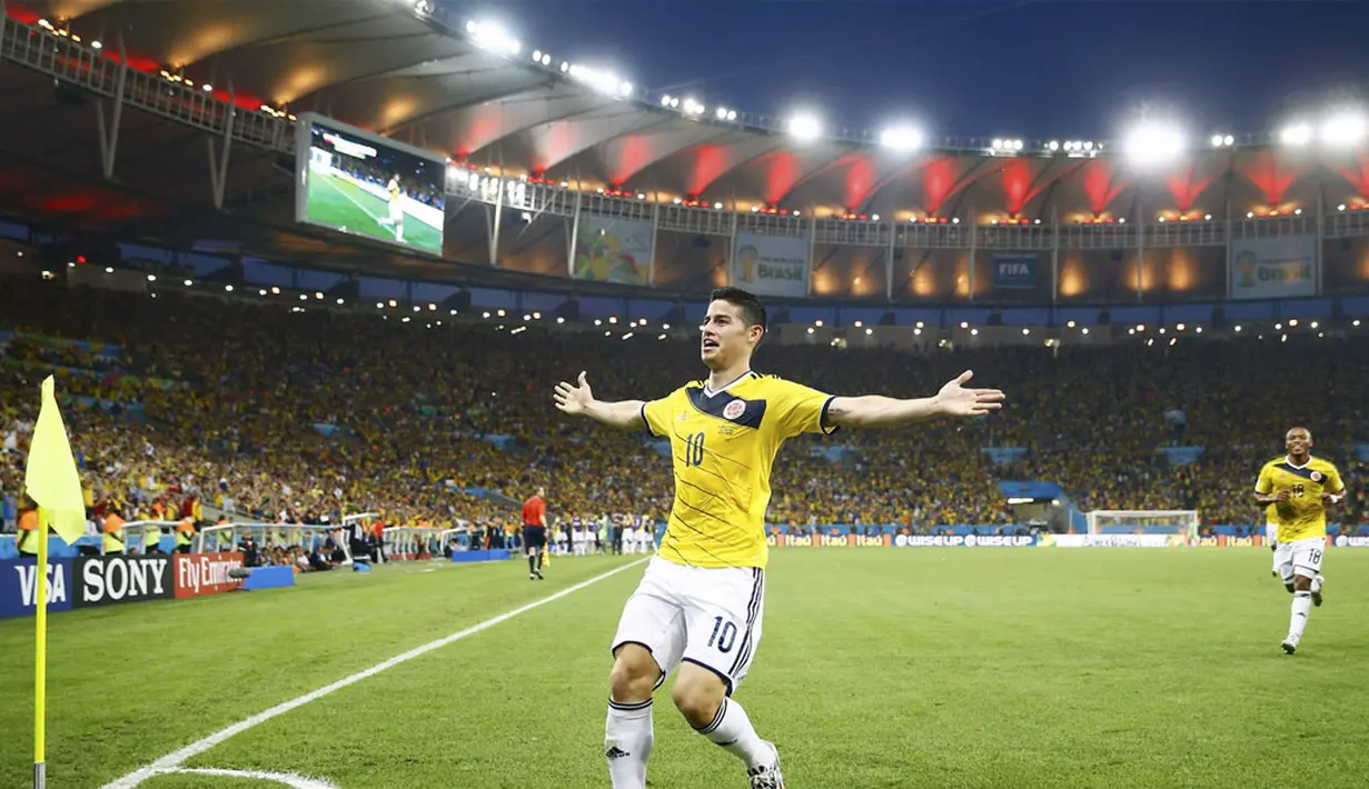 Dua gol pemain tengah Kolombia, James Rodriguez, ke gawang Uruguay (29/6/2014) sukses antar timnya masuk ke delapan besar Piala Dunia 2014. (REUTERS/Kai Pfaffenbach)