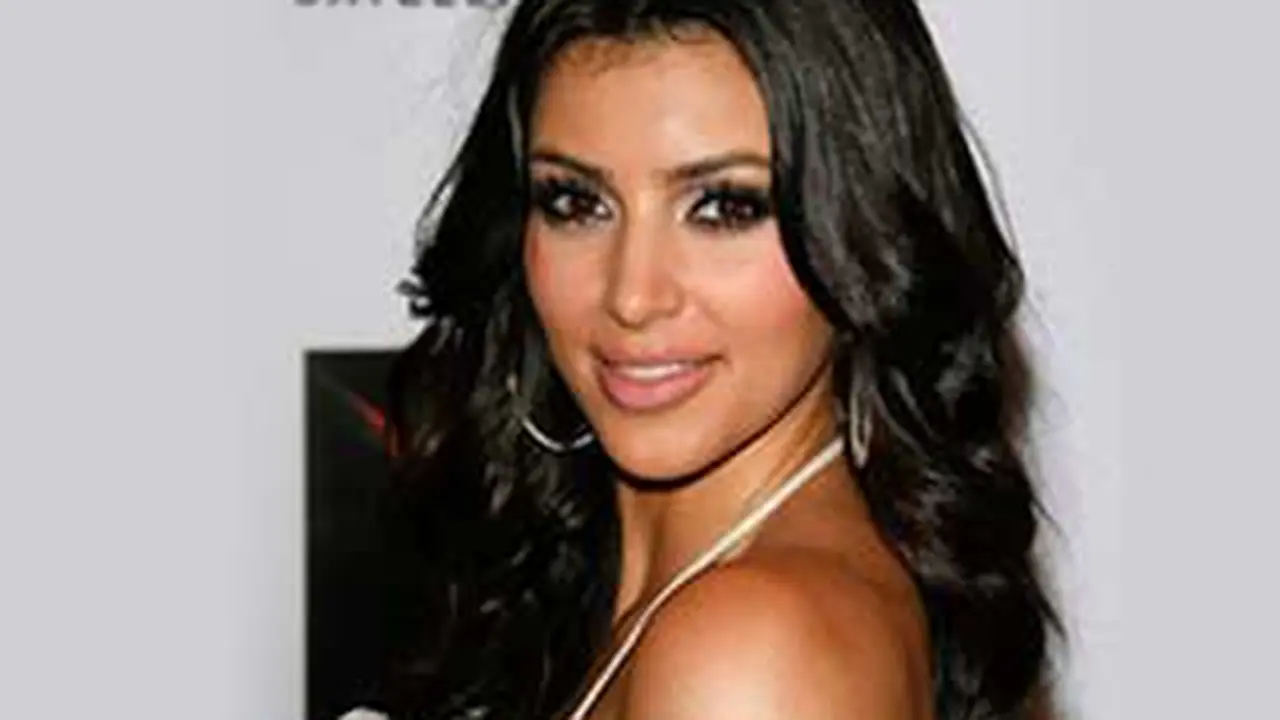 100704ckim-kardashian.jpg
