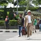 Gubernur Jawa Barat Ridwan Kamil mendatangi kawasan SCBD untuk melakukan fashion show bersama puluhan driver ojek online yang tengah menunggu orderan. (Foto: Biro Adpim Jabar)