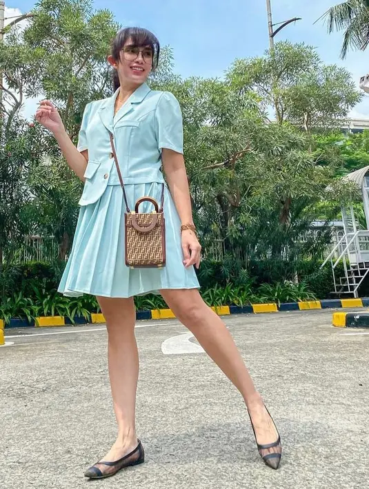 Seperti yang sudah banyak dibagikan di instagramnya, pesona Ussy Sulistiawaty sama sekali tak luntur. (FOTO: instagram.com/ussypratama/)