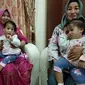 Bayi kembar siam Kendari, Aqila Dewi Sabila dan Azila Dewi Sabrina, setelah berhasil dipisahkan tim dokter RS Dr Soetomo Surabaya.(Liputan6.com/Ahmad Akbar Fua)