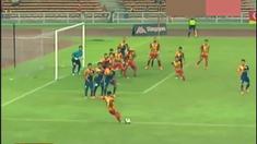 Gol tendangan bebas dari sudut sempit ala David Beckham diciptakan oleh Andik Vermansah bintang sepak bola Indonesia yang bermain di klub FA Selangor Malaysia saat melawan PDRM.