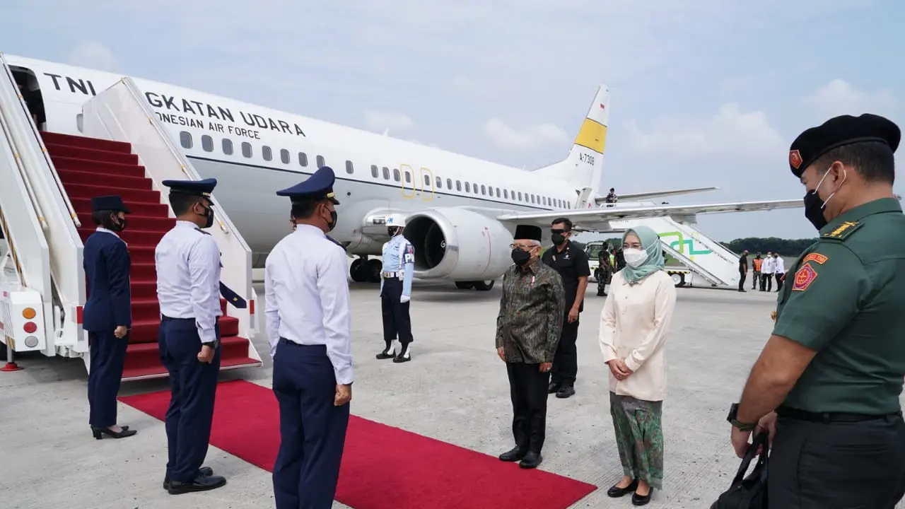 Wakil Presiden (Wapres) Ma'ruf Amin beserta Ibu Wury Ma'ruf Amin bertolak ke Bali membuka Rapat Kerja Nasional (Rakernas) Asosiasi Pemerintah Provinsi Seluruh Indonesia (APPSI) Tahun 2022.