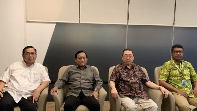 Ketua Umum PBVSI Imam Sudjarwo