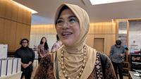 Ketua Himpunan Obstetri dan Ginekologi Sosial Indonesia (HOGSI) – Perkumpulan Obstetri dan Ginekologi Indonesia (POGI), Prof. Dr. dr. Dwiana Ocviyanti, Sp. OG, Subsp, Obginsos, MPH., memberi tanggapan soal tunjangan khusus dokter spesialis di daerah 3T, Jakarta (6/8/2025).