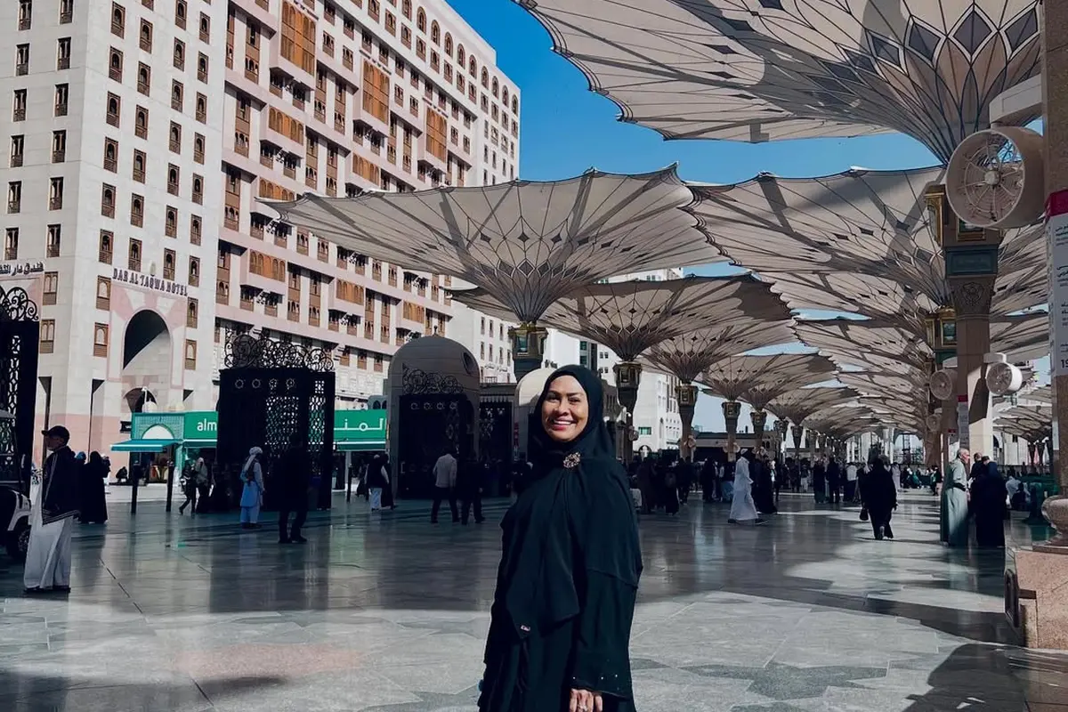 Risa Dewi Ibunda Alyssa Daguise (Foto: Instagram @risa_dewi)