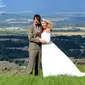 Pasangan yang nikah dengan biaya irit (express.co.uk)