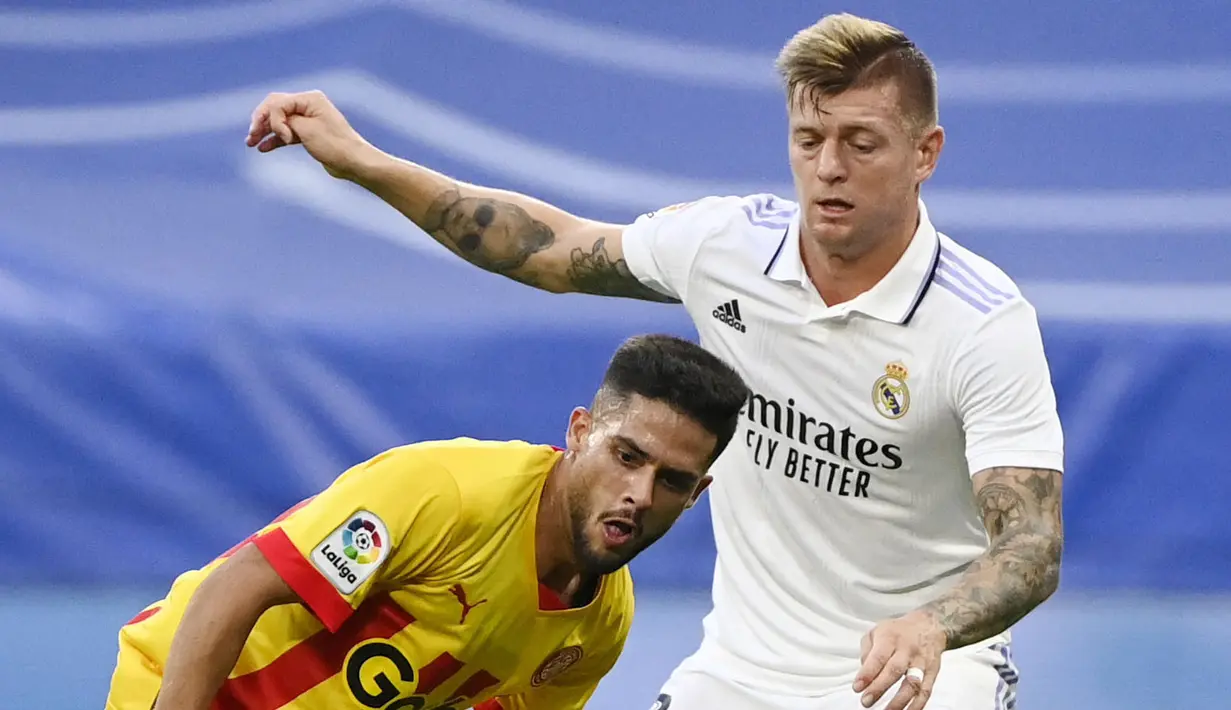 Kartu merah yang didapat Kroos dalam pertandingan Real Madrid vs Girona tersebut adalah kartu merah pertamanya sepanjang 15 tahun berkarier di sepak bola profesional atau sejak memperkuat Bayern Munchen pada 2007. (AFP/Pierre-Philippe Marcou)