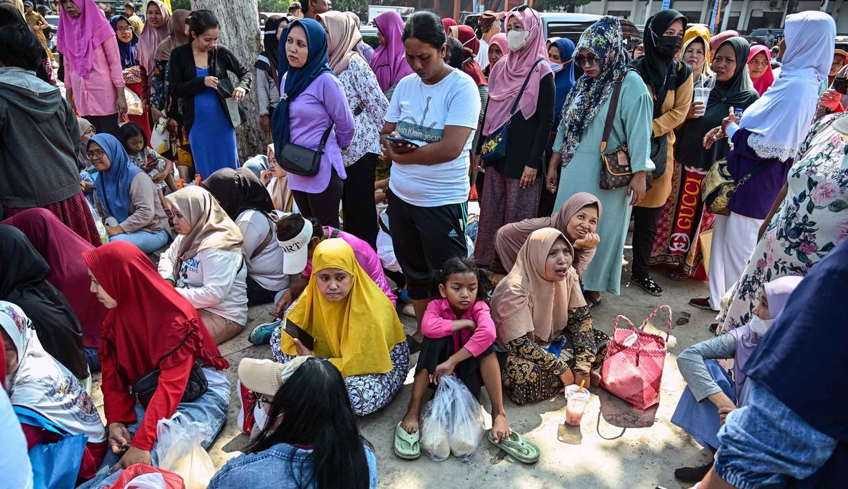 Jumlah total penyaluran beras SPHP di Jawa Timur menjadi yang tertinggi di tingkat provinsi seluruh Indonesia. (Juni KRISWANTO/AFP)