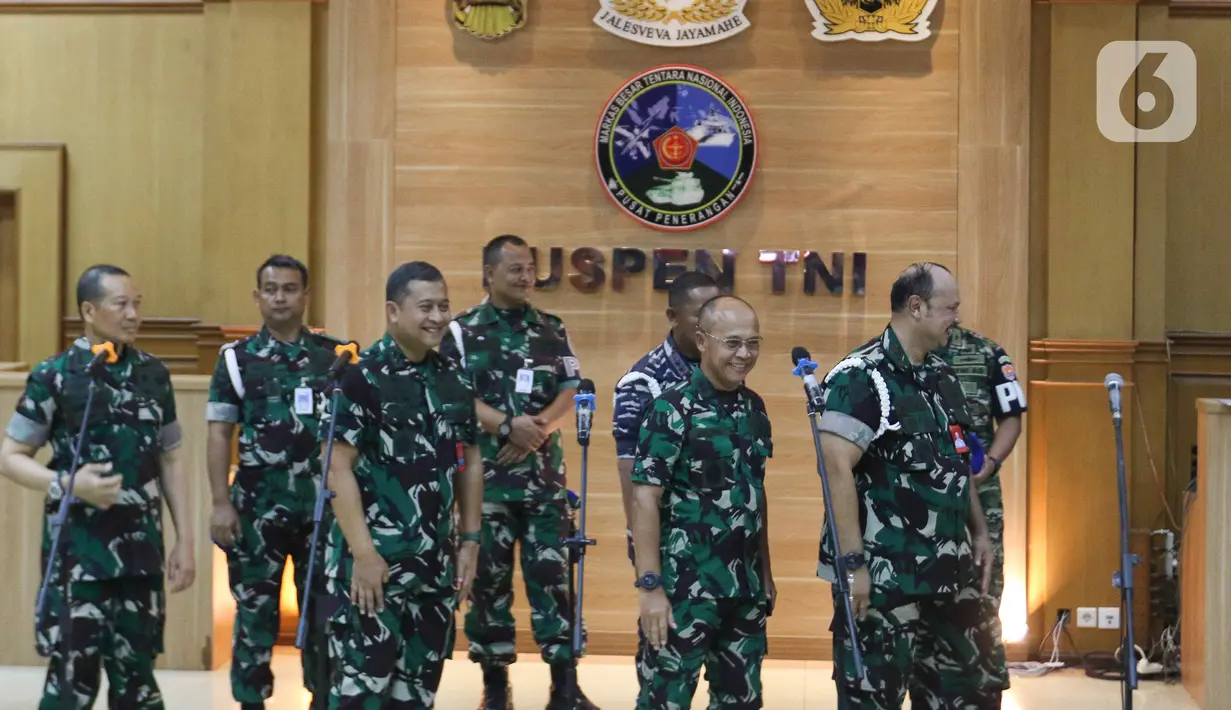 Mereka diduga menerima suap hingga Rp 88,3 miliar sejak 2021-2023 dari berbagai pihak. KPK juga menetapkan tiga pihak swasta sebagai tersangka. (Liputan6.com/Herman Zakharia)